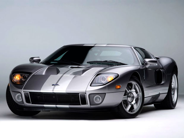 Ford GT em fibra de carbono